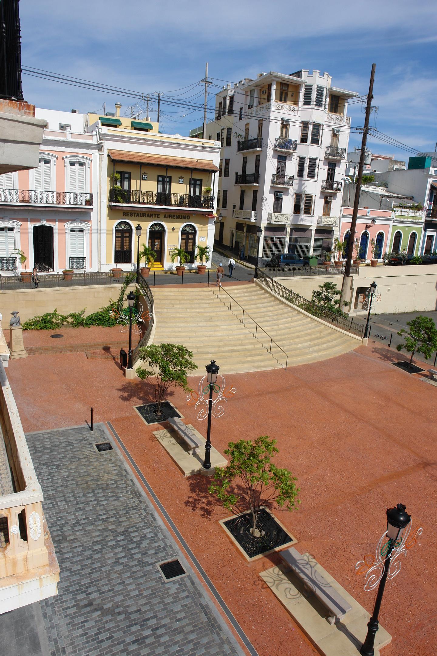 Calle de San Francisco 269 - San Juan (Viejo San Juan) - 2011 00056